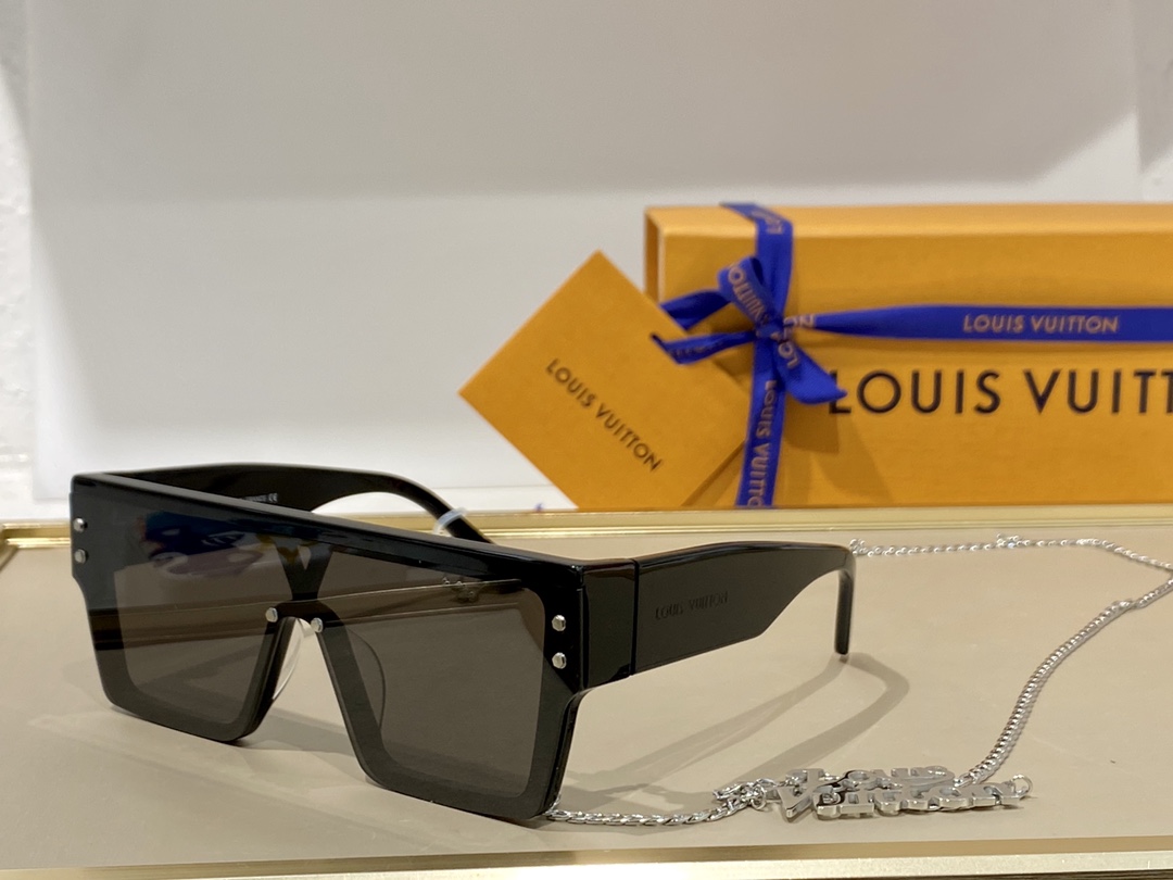 Sunglasses Louis Vuitton Waimea Z1583E SIZE:148-145 - vstockx