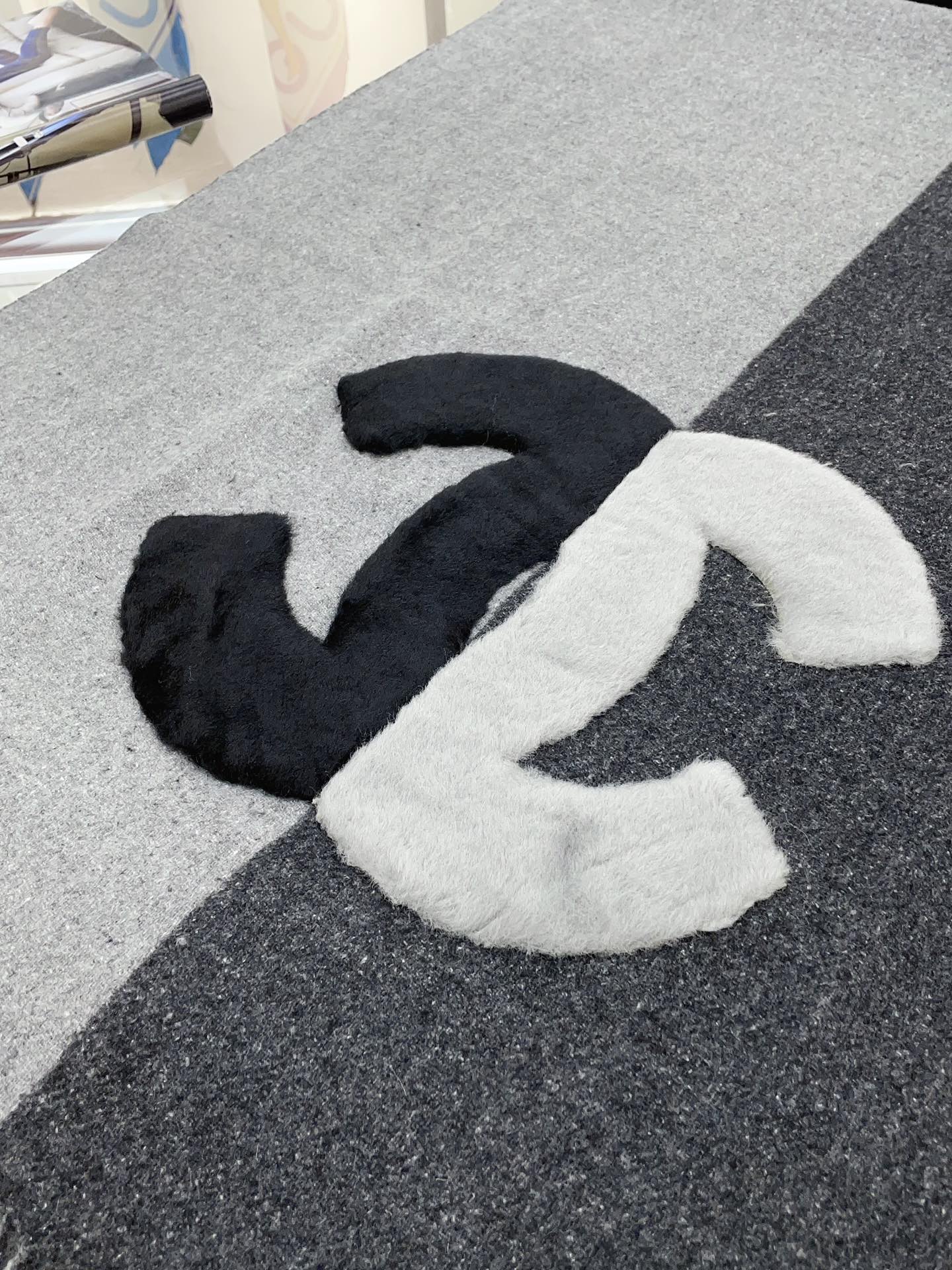 Streetwear Scarf CHANEL 328786 SIZE�?0*200cm - vstockx