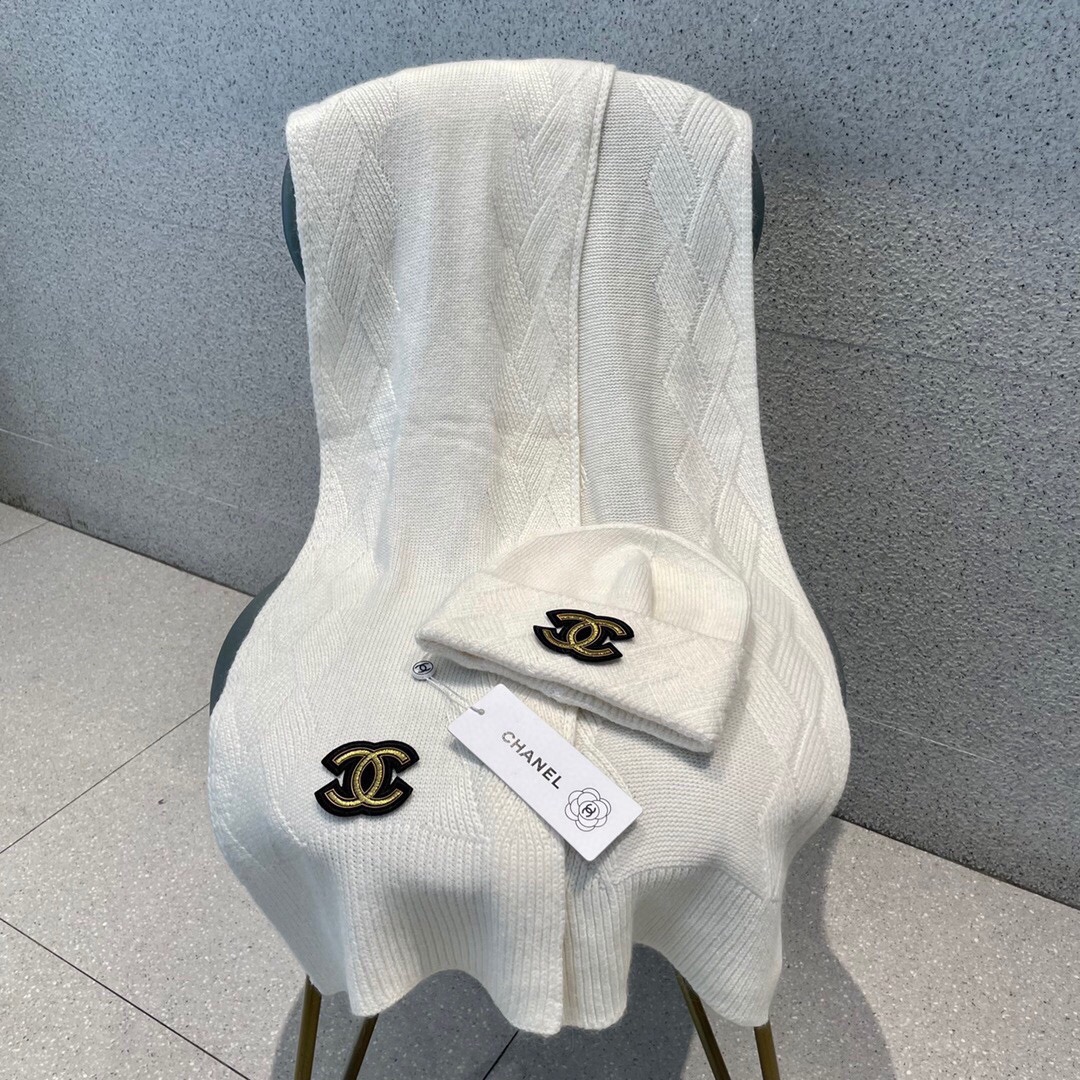 Hat & Scarf Chanel 2 - vstockx