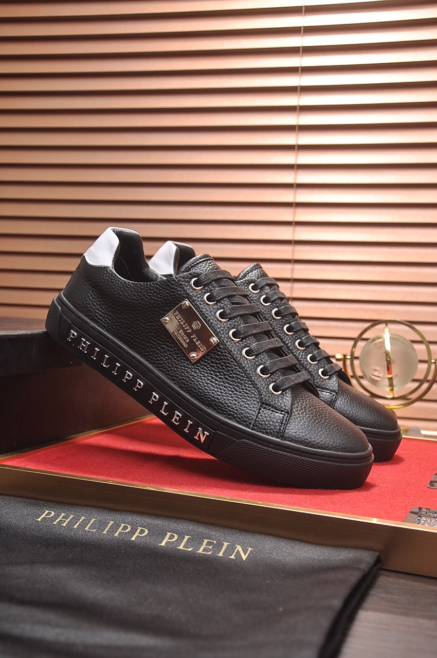 Philipp Plein Low Top Sneakers 21 - vstockx
