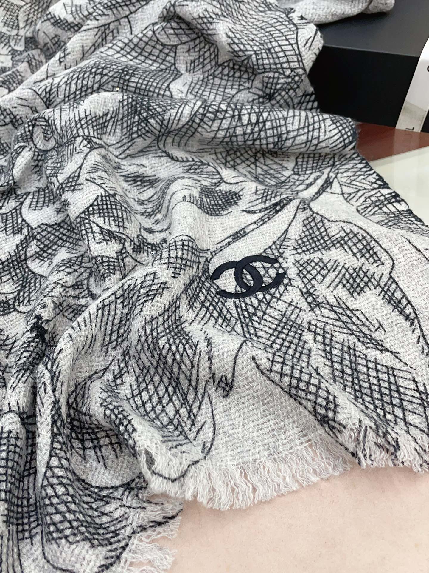 Streetwear Scarf CHANEL 328733 SIZE:70cm*180cm - vstockx