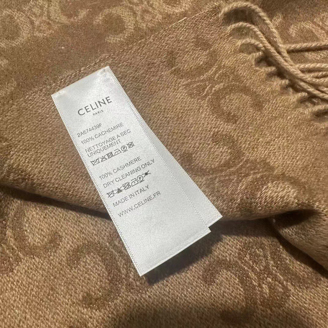 Streetwear Scarf CELINE 328973 size:37*200cm - vstockx