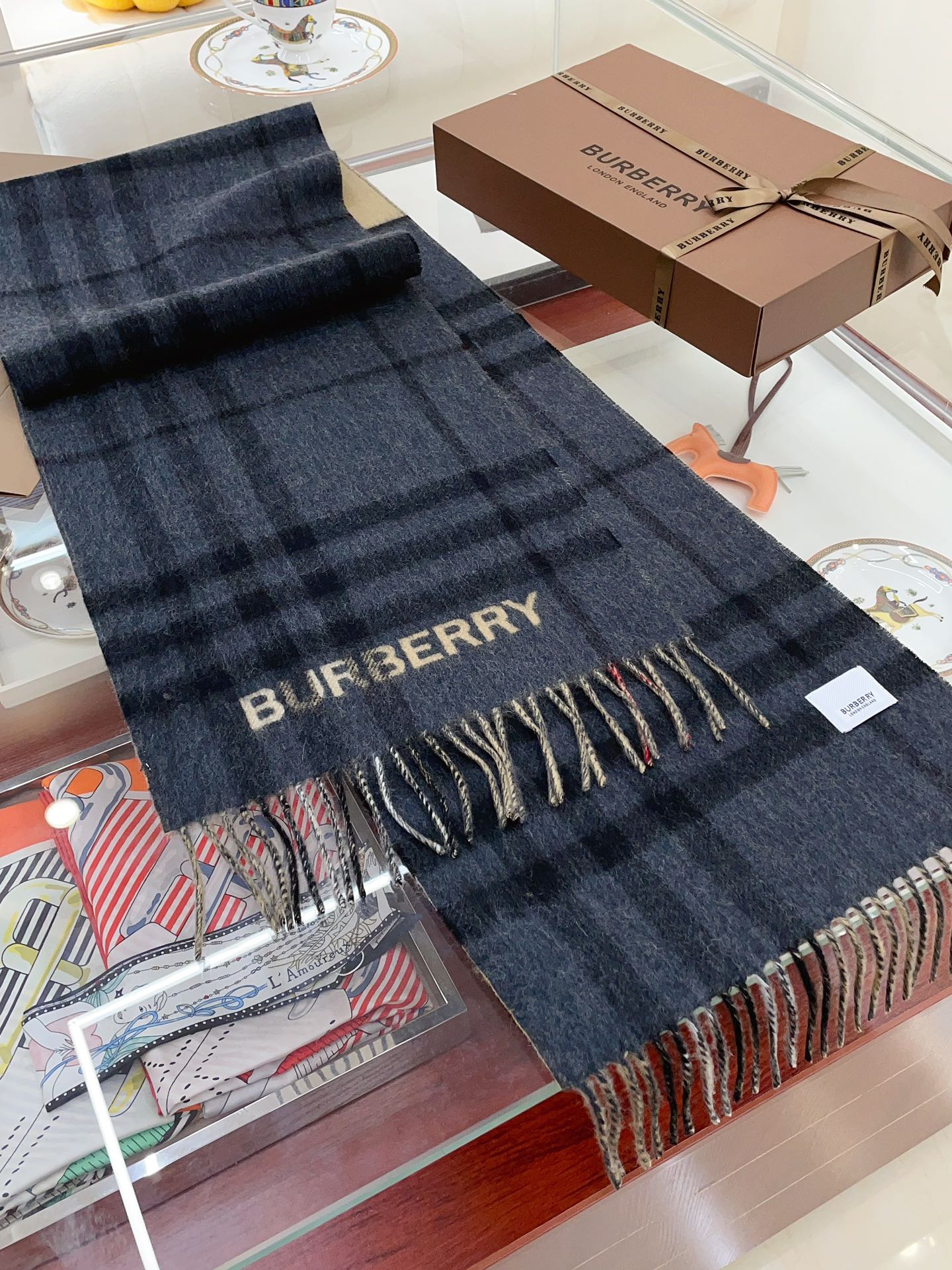 Streetwear Hat BURBERRY 328868 - vstockx