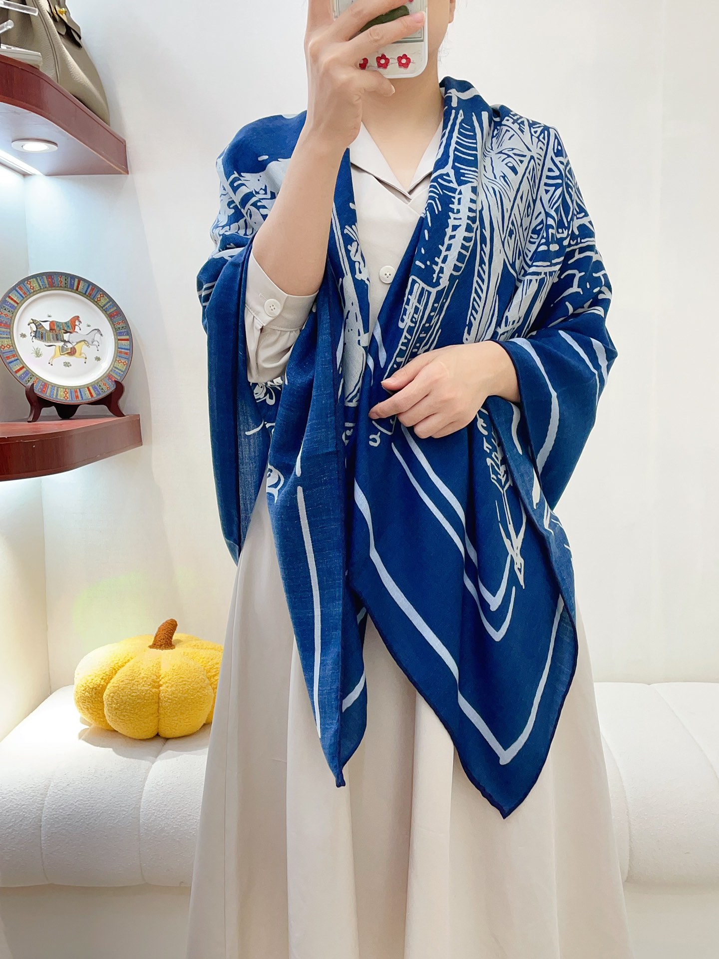 Streetwear Scarf LV 328859 SIZE:140*140cm - vstockx