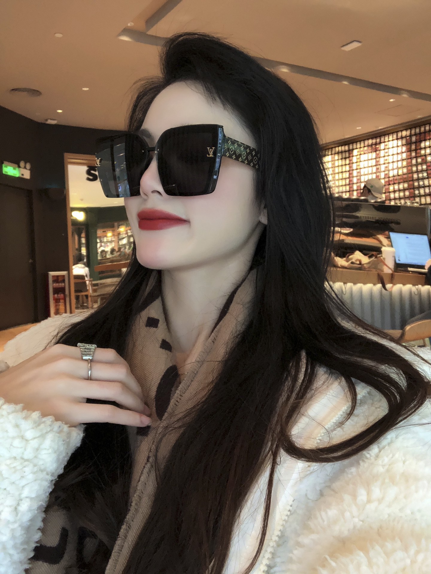 Sunglasses LOUIS VUITTON L2899 - vstockx