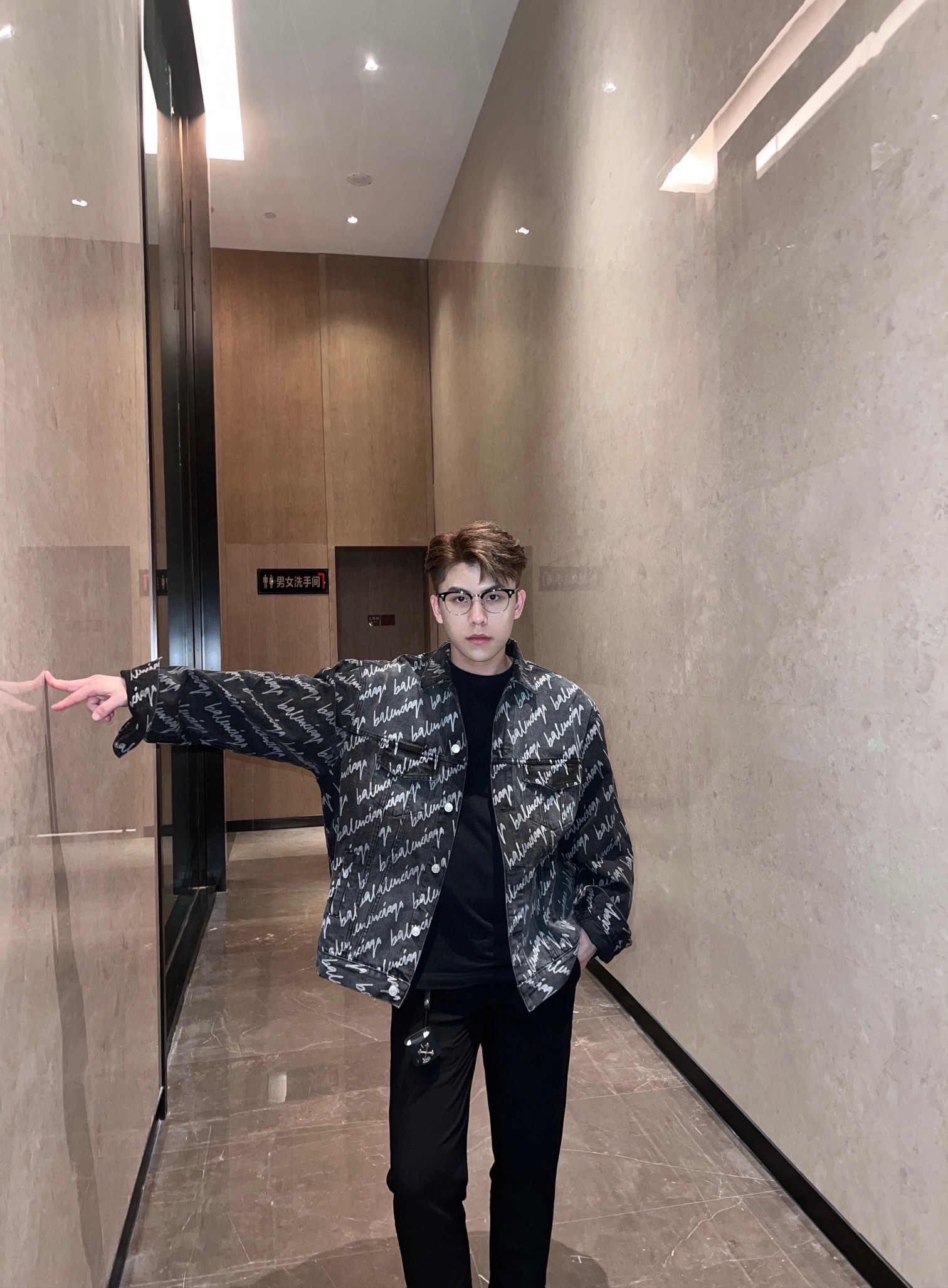 Clothes Balenciaga 133 - vstockx