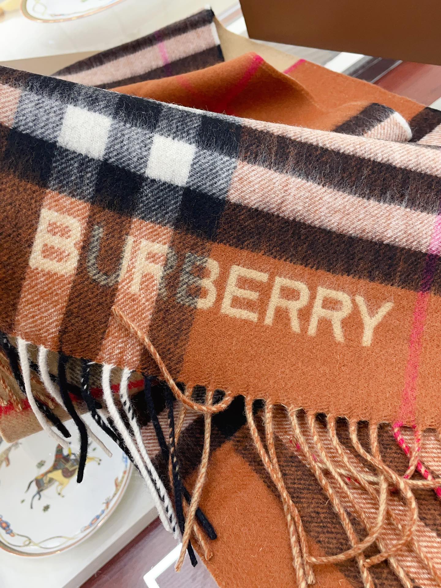 Streetwear Hat BURBERRY 328867 - vstockx