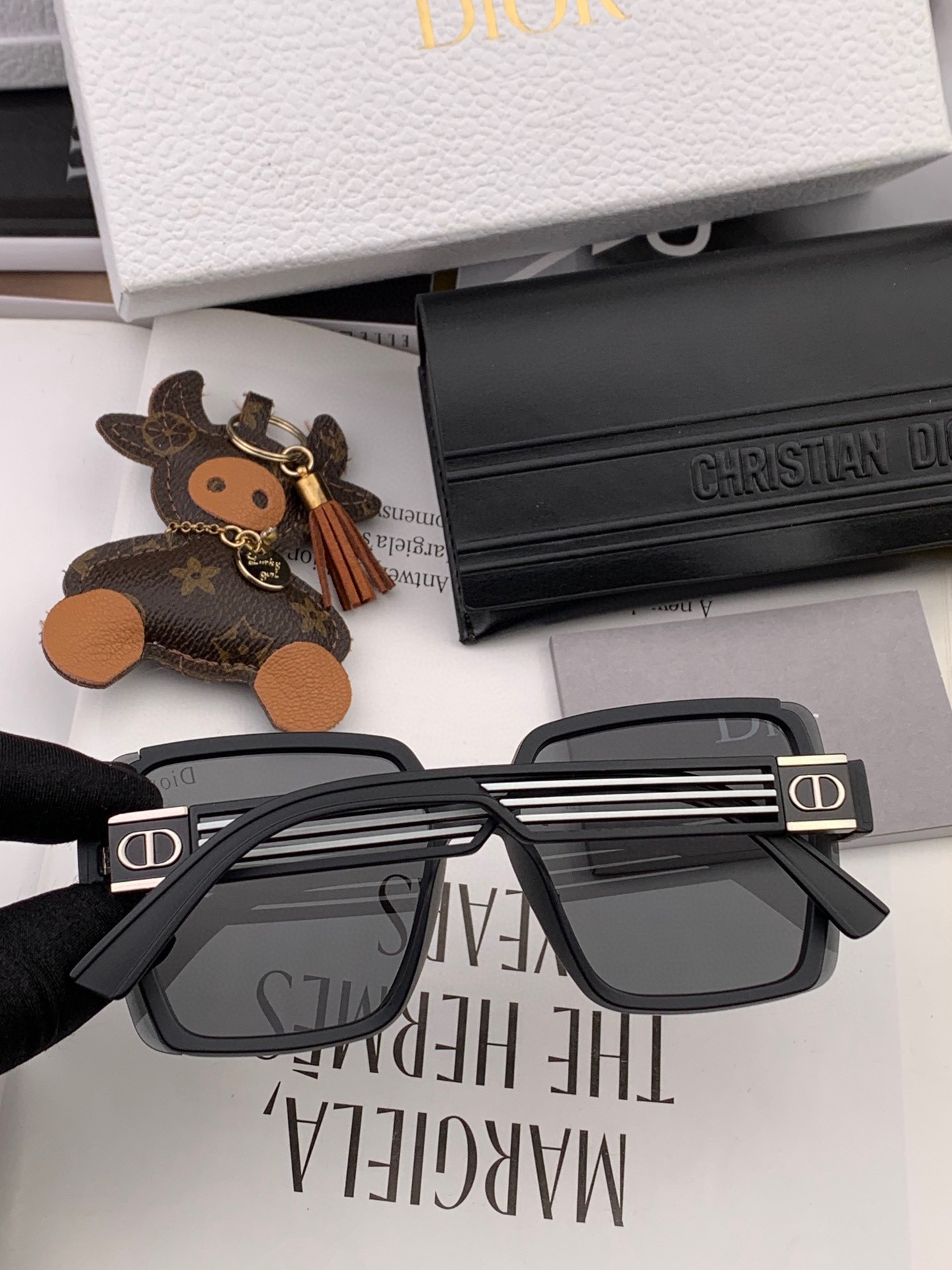 sunglasses Dior CD7780 - vstockx