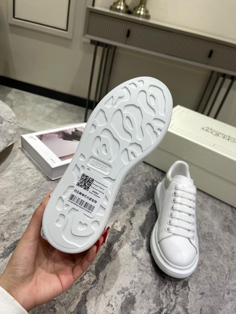 Alexander McQueen Oversized White porcelain - vstockx