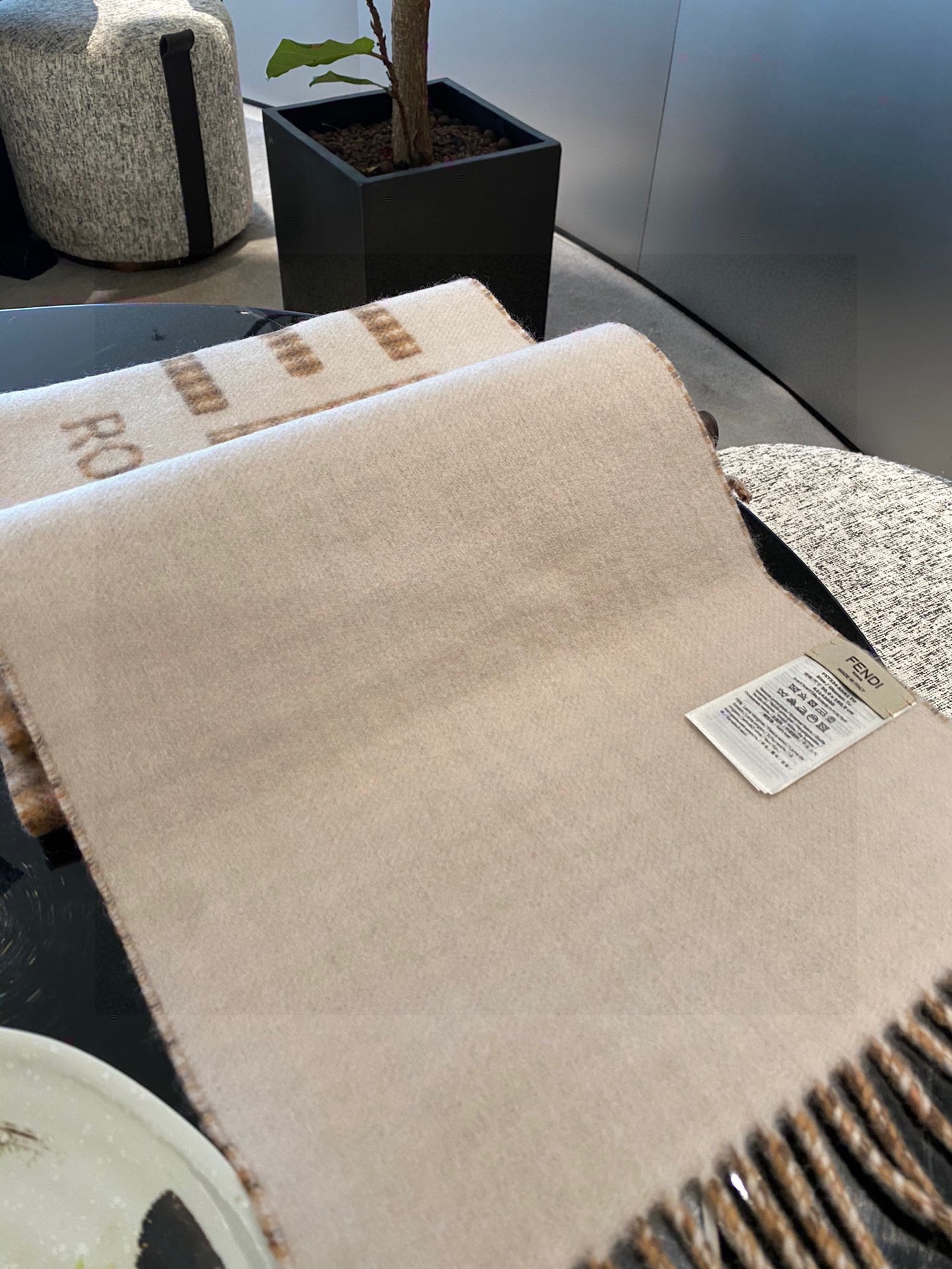 Streetwear Scarf FENDI 328930 SIZE:30*180cm - vstockx