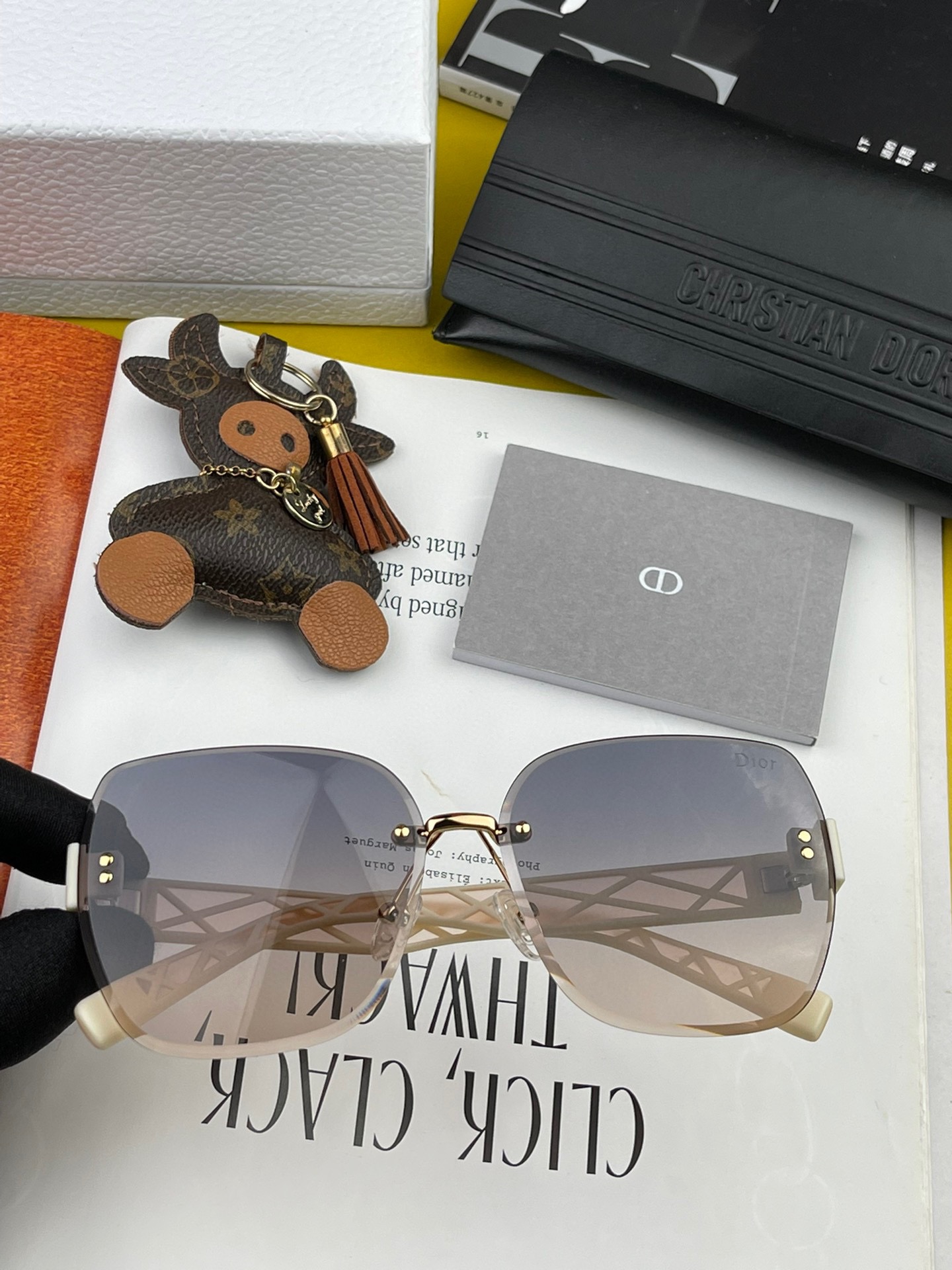 sunglasses Dior CD4579 - vstockx