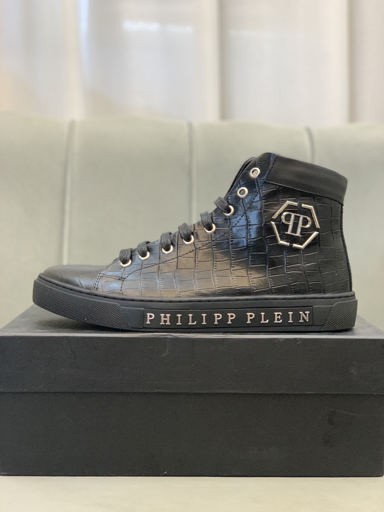 Philipp Plein High Top Sneakers 5 - vstockx