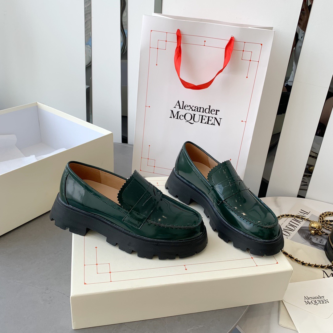 Alexander MCQueen woman is 35-40 - vstockx
