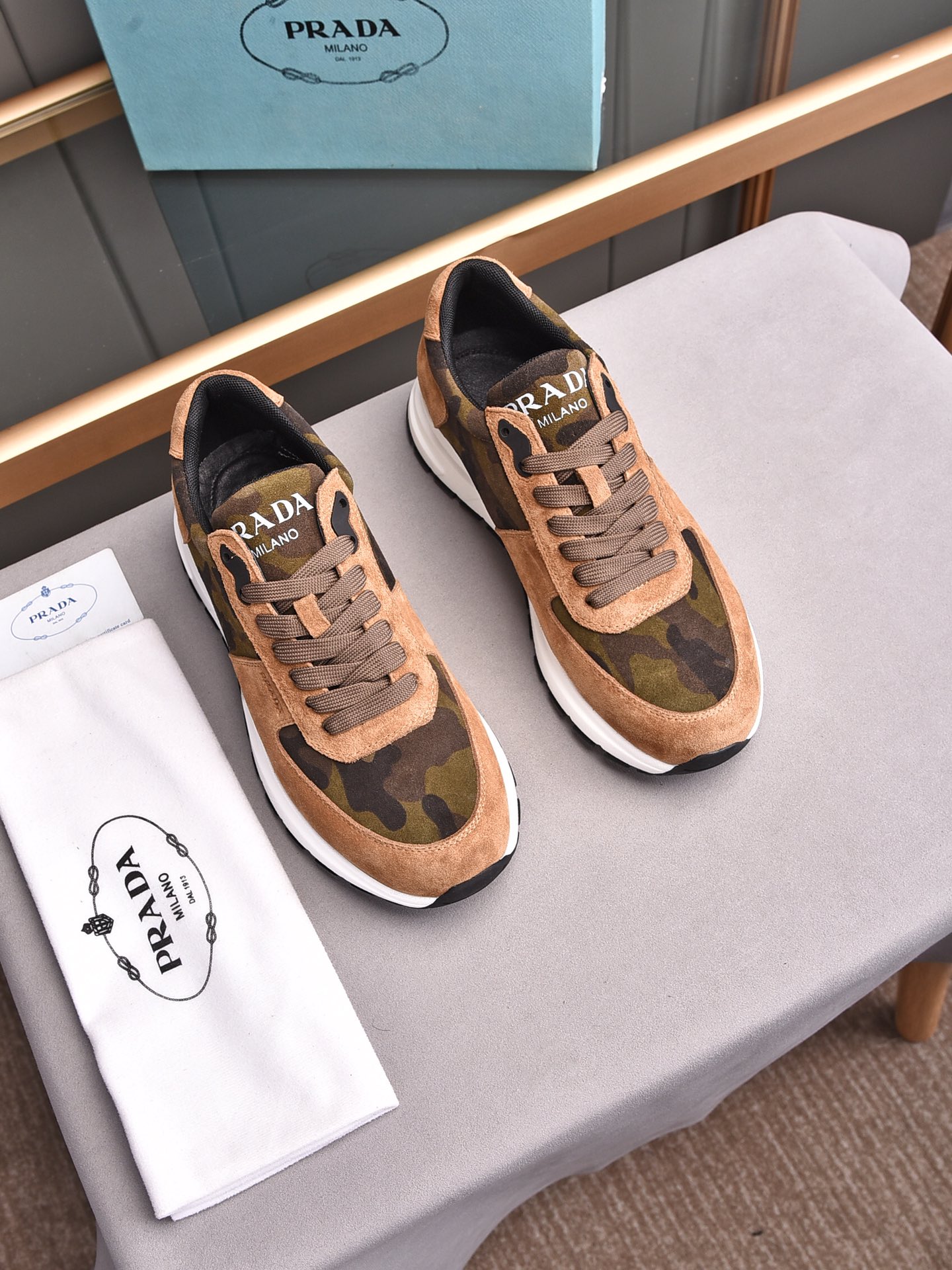 Prada Low Top sneaker 28 - vstockx