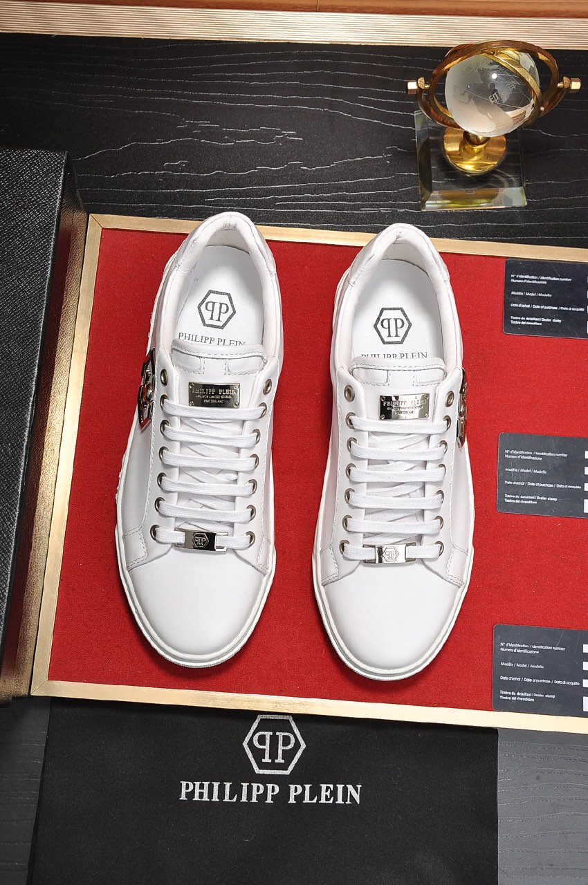 Philipp Plein Low Top Sneakers 36 - vstockx