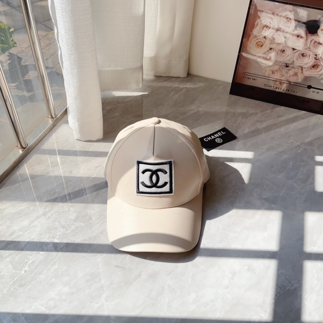 Streetwear Hat Chanel 329375 - vstockx