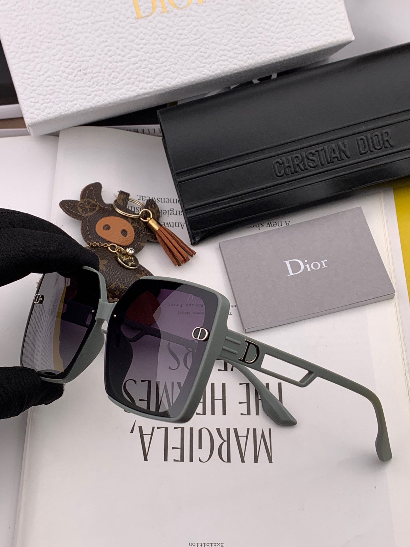 sunglasses Dior CD3227 - vstockx