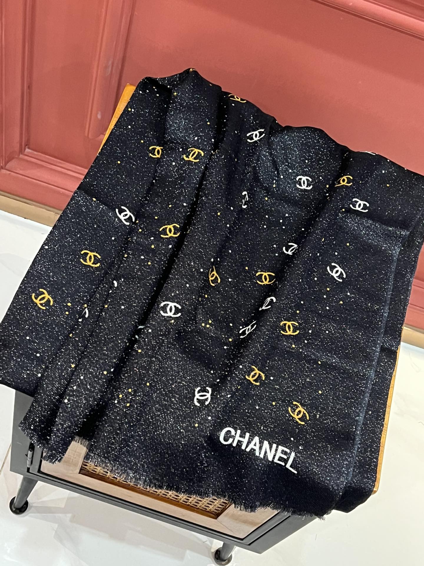 Streetwear Scarf CHANEL 328988 SIZE:110x200cm - vstockx