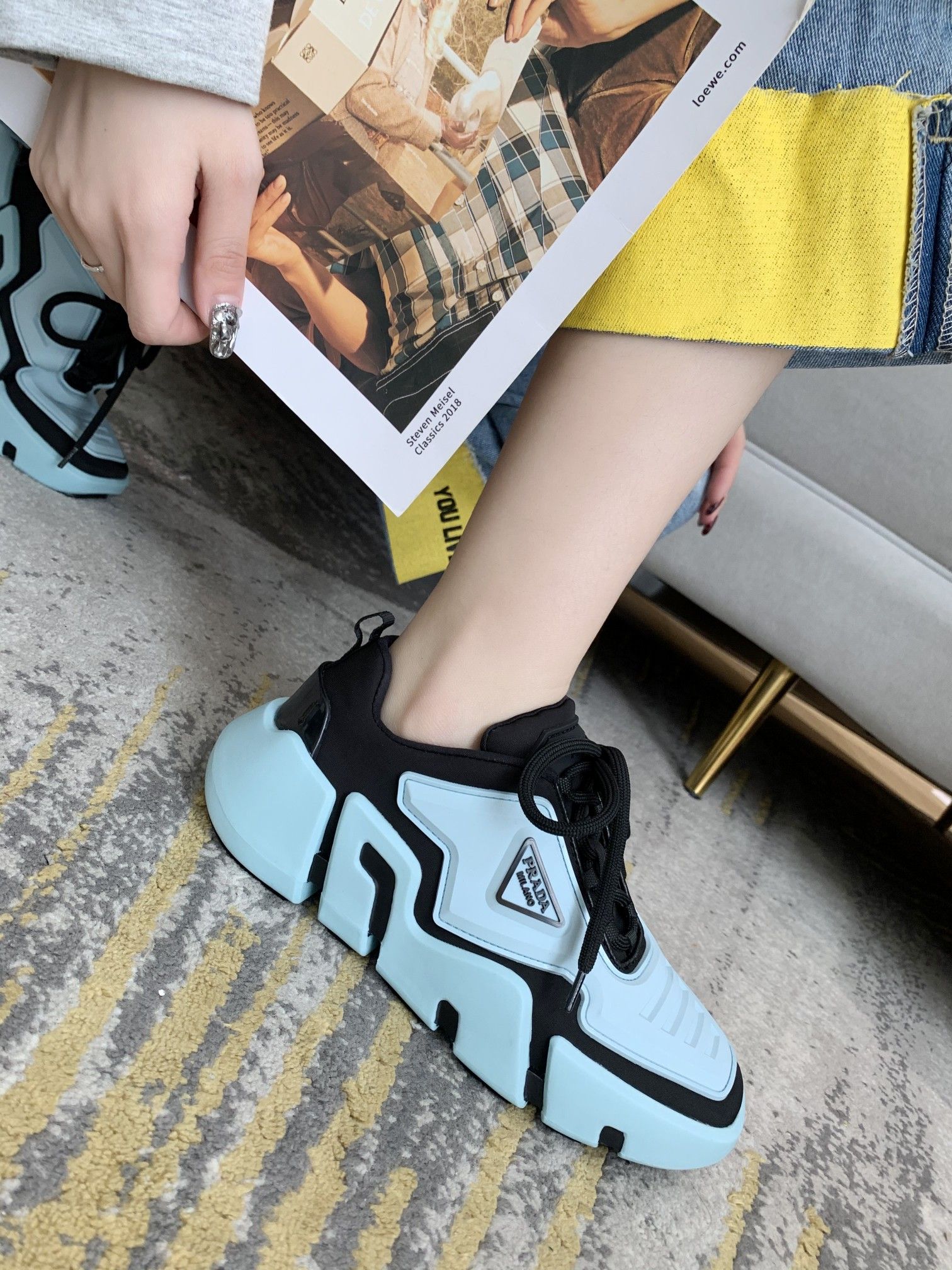 Prada Low Top sneaker 39 - vstockx