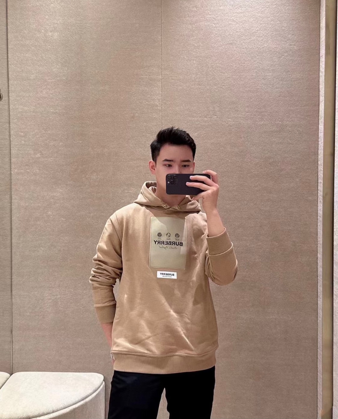 Clothes Burberry 814 - vstockx