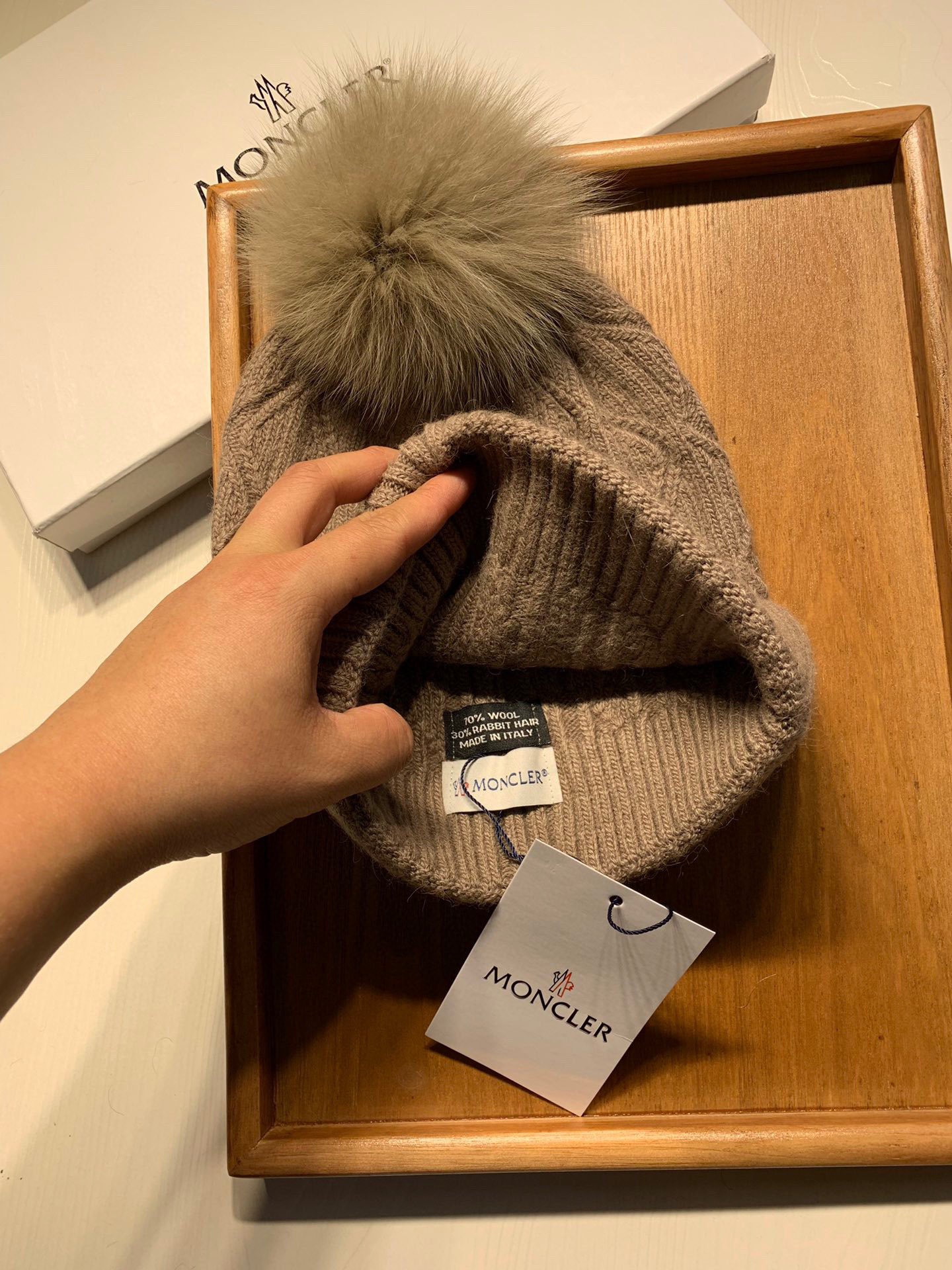 Hat Moncler 4 - vstockx