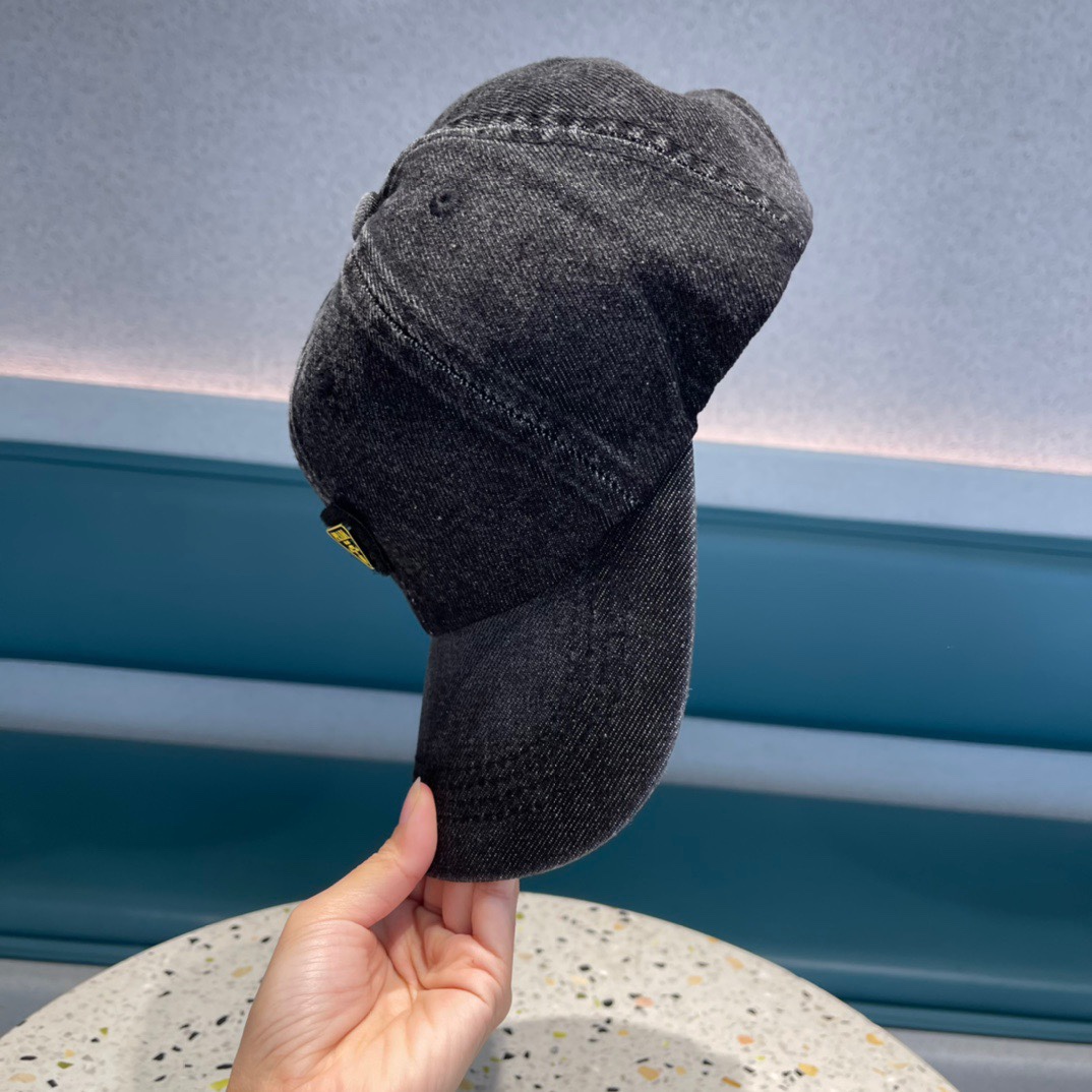 Hat Prada 5 - vstockx