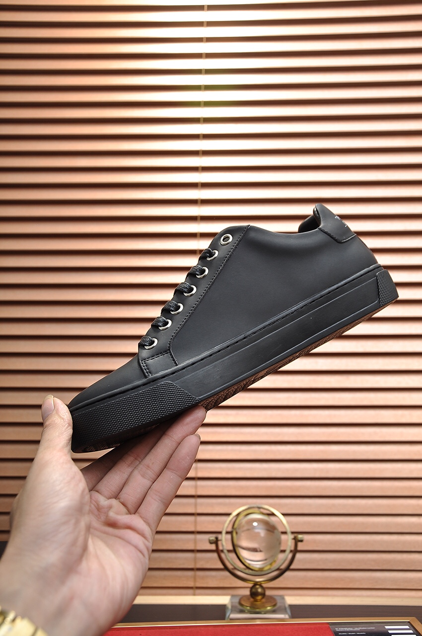 Philipp Plein Low Top Sneakers 5 - vstockx