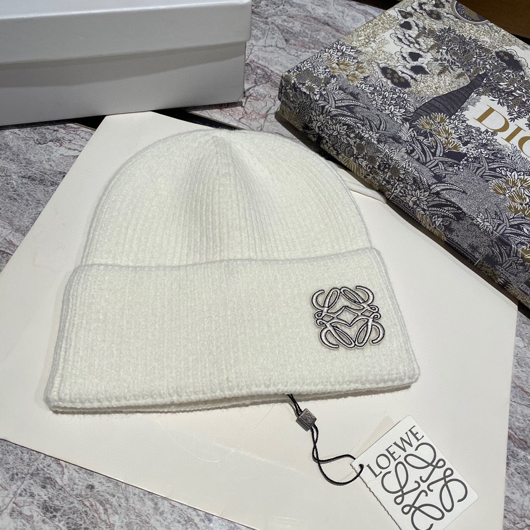 Streetwear Hat LOEWE 328907 - vstockx