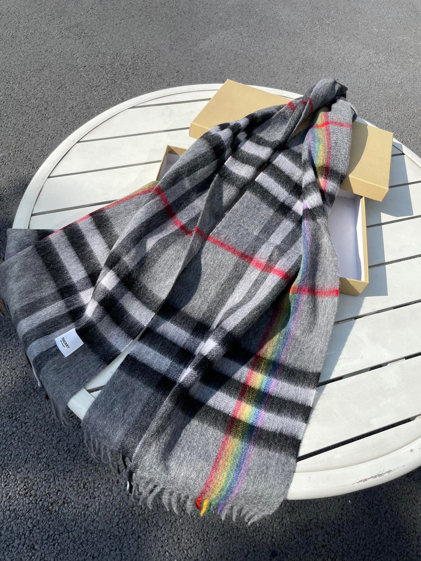 Streetwear Scarf Burberry 329096 SIZE:30*200cm - vstockx