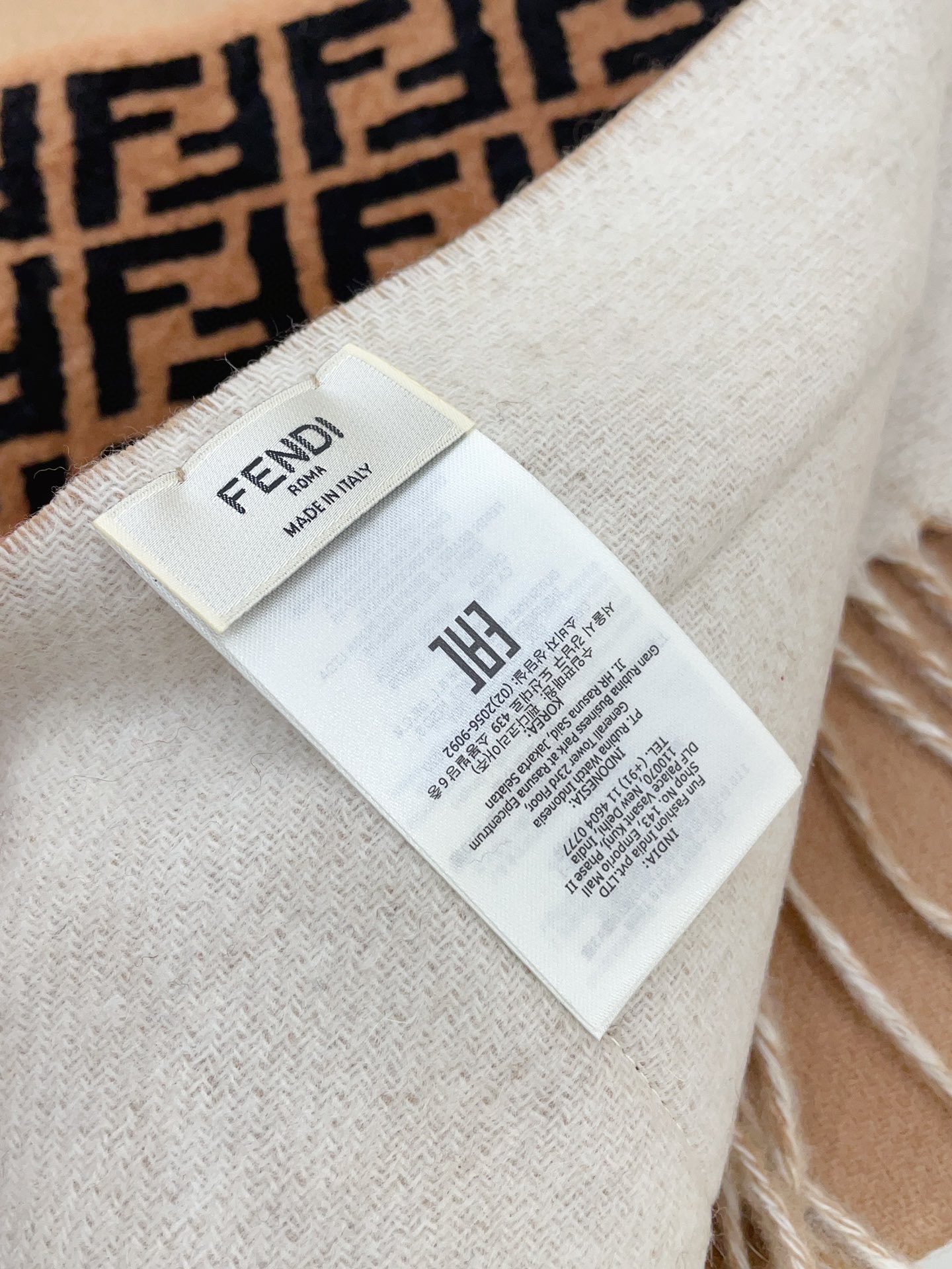 Streetwear Scarf FENDI 328835 size:38cm*210cm - vstockx