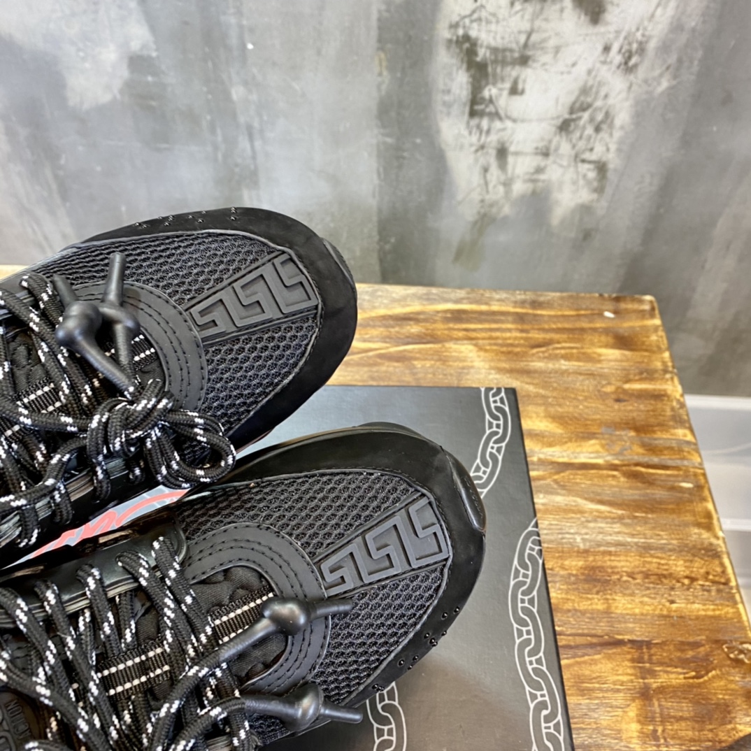 Versace Chain Reaction Black - vstockx