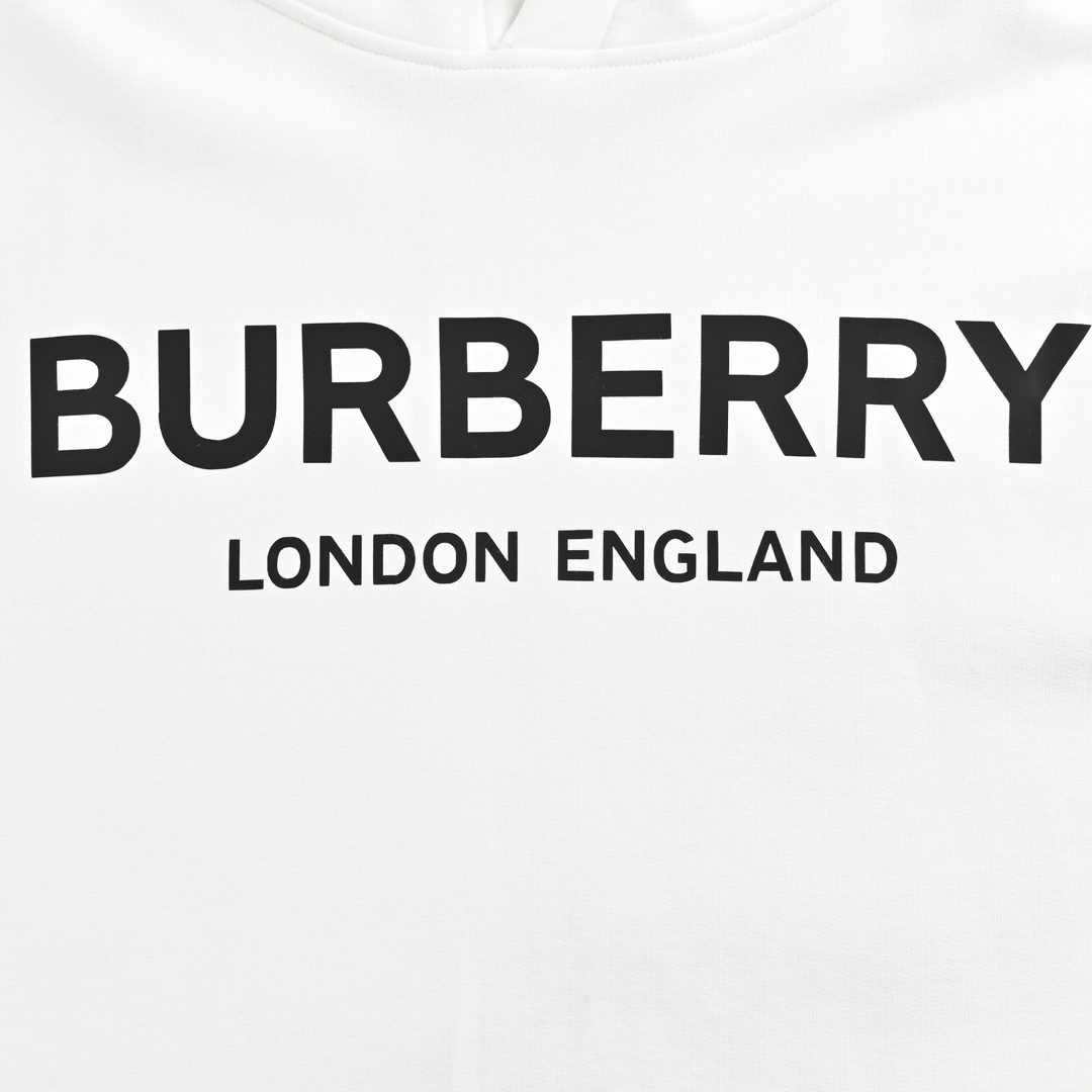Clothes Burberry 815 - vstockx