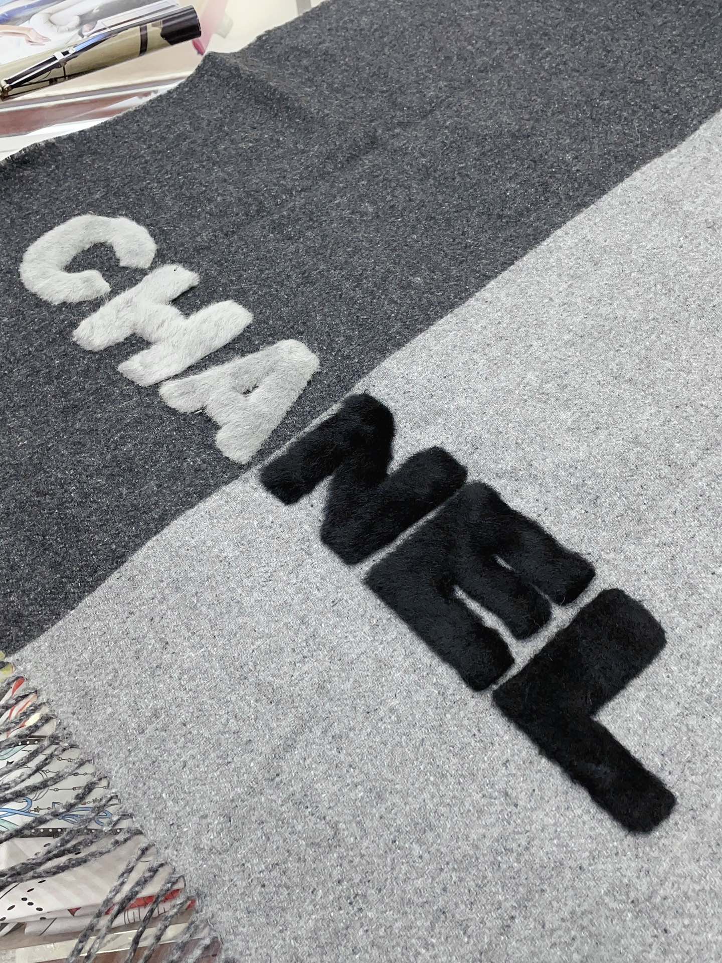 Streetwear Scarf CHANEL 328786 SIZE�?0*200cm - vstockx