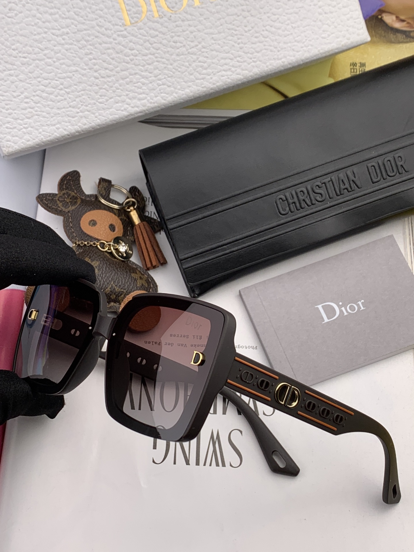 sunglasses Dior CD1228 - vstockx