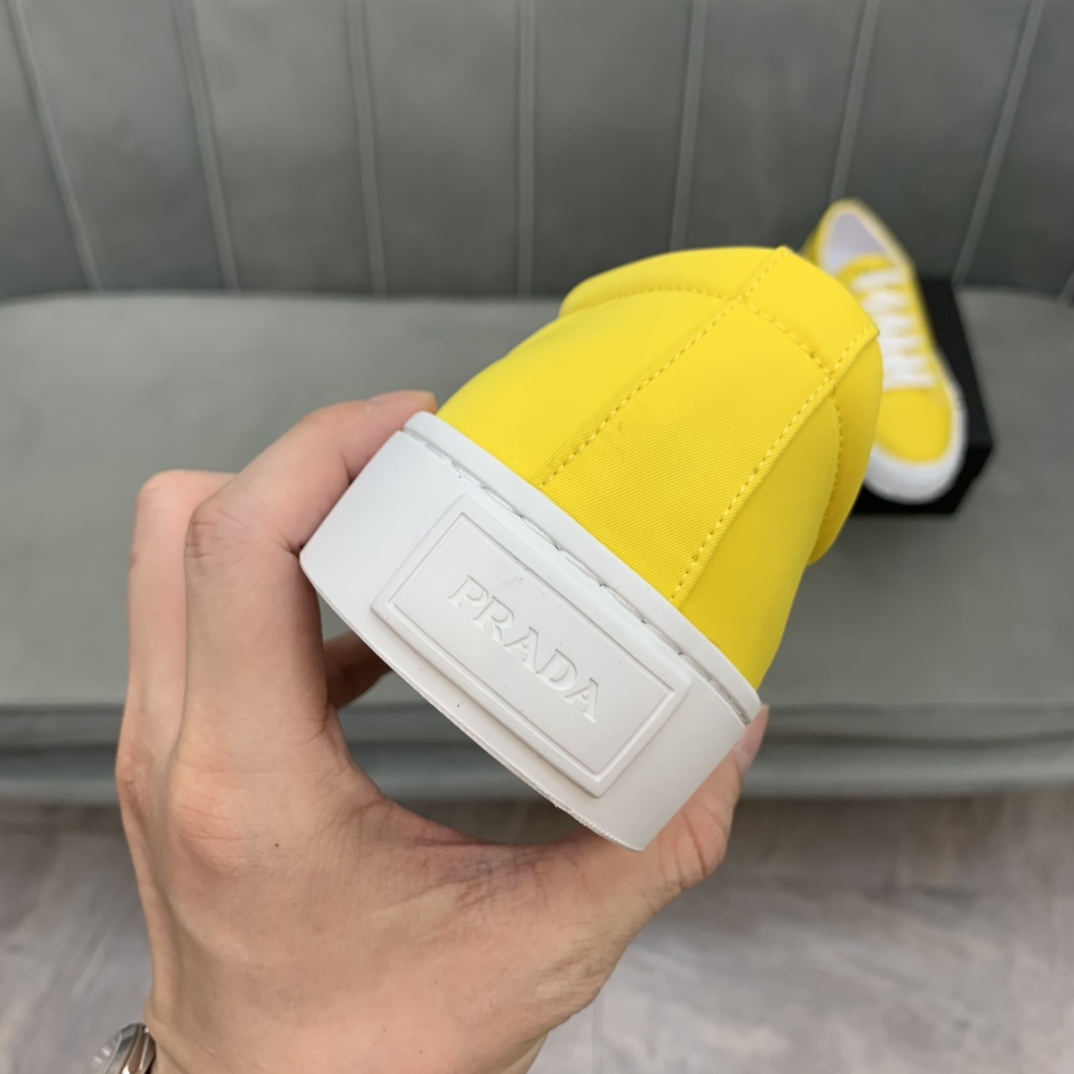 Prada Wheel Cassetta sneaker 5 - vstockx