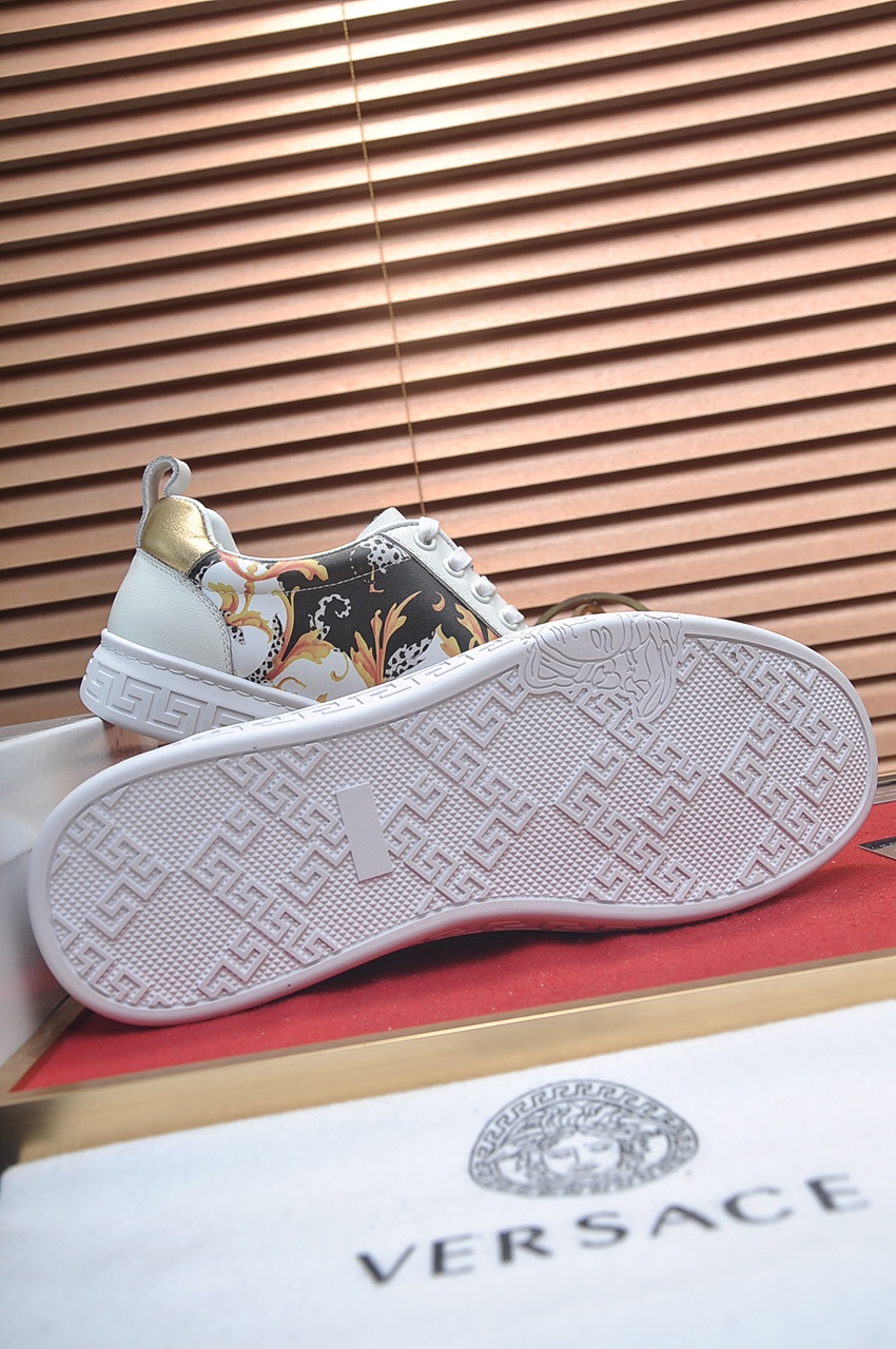Versace Greca Sneaker 29 - vstockx
