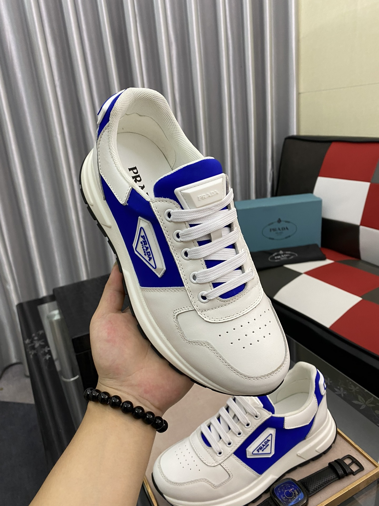 Prada Low Top sneaker 7 - vstockx