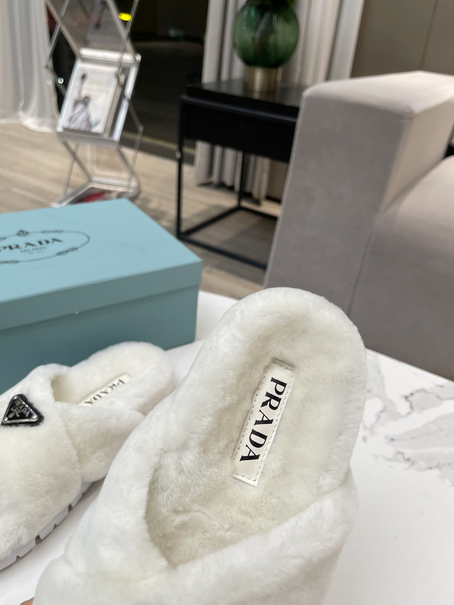 Prada Flat Sandals 1 - vstockx