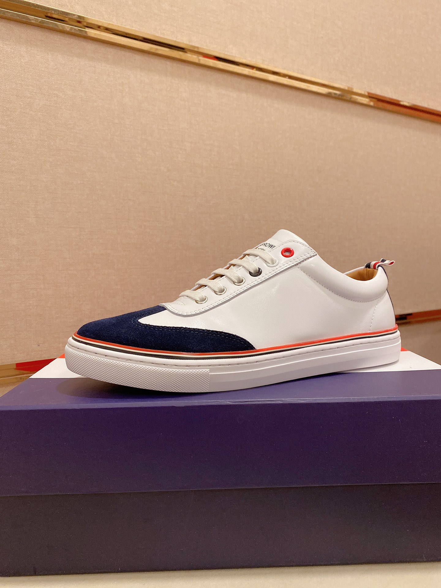 Thom Browne Low Top Sneaker 4 - vstockx