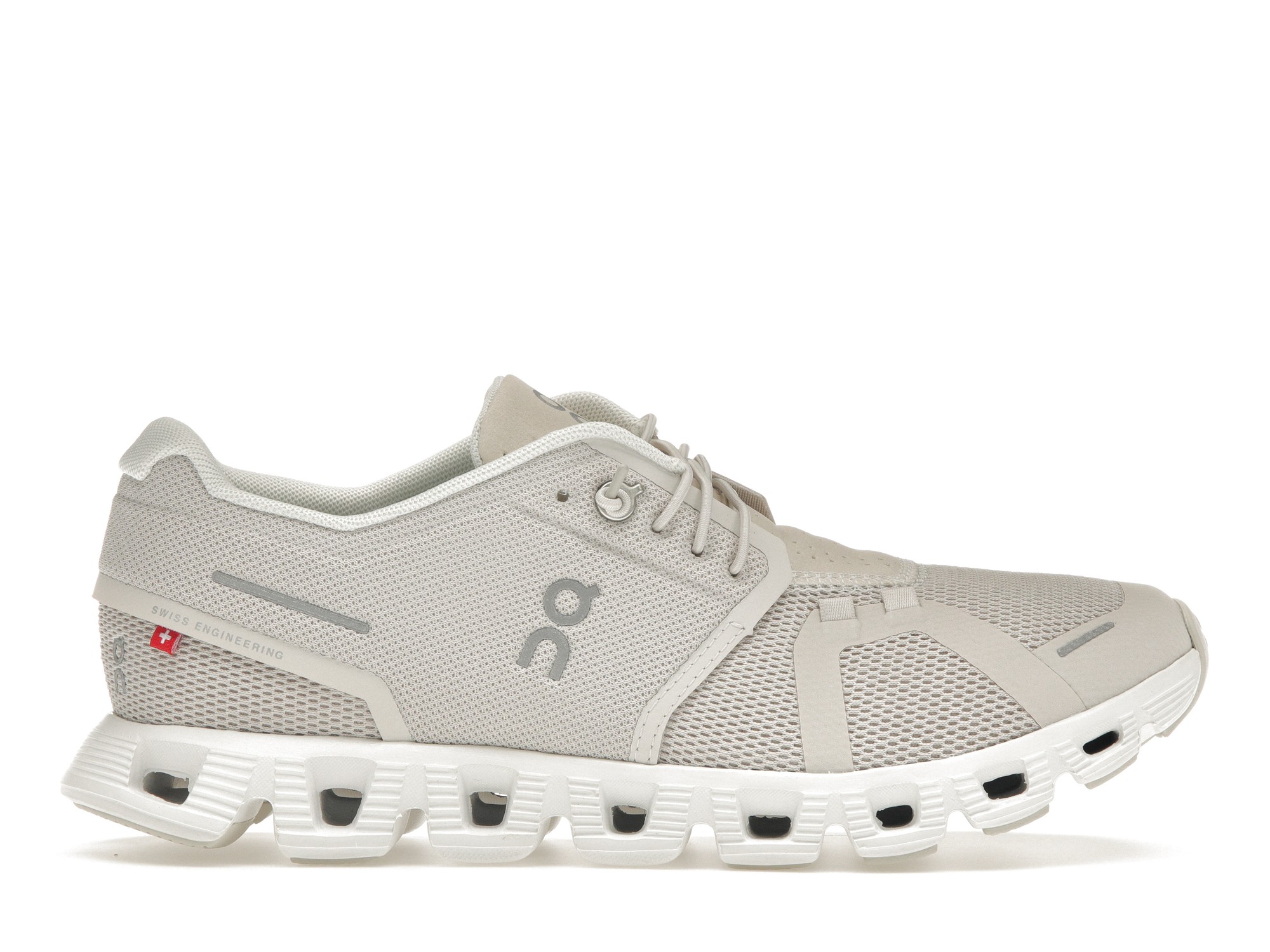 On Running Cloud 5 Pearl White (Women's) - vstockx