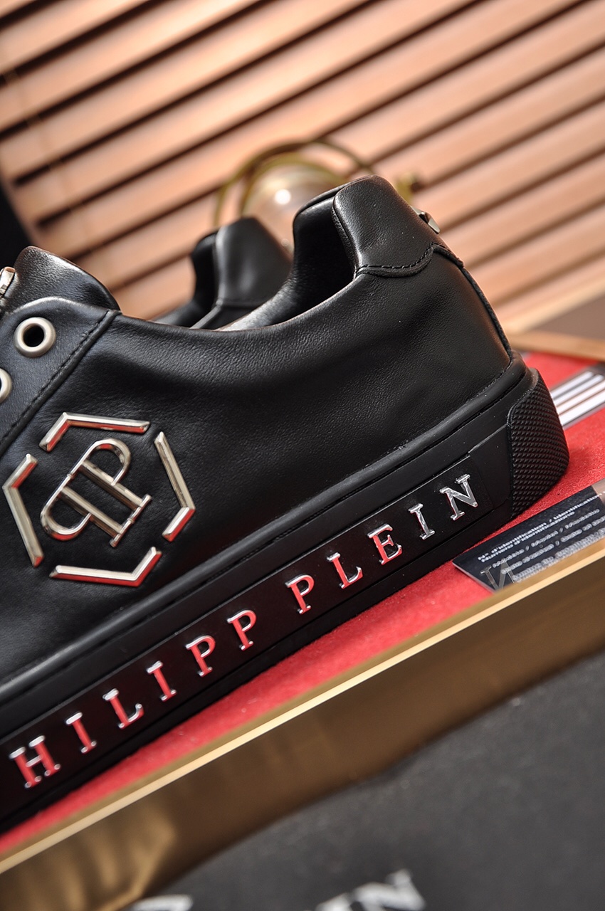 Philipp Plein Low Top Sneakers 35 - vstockx