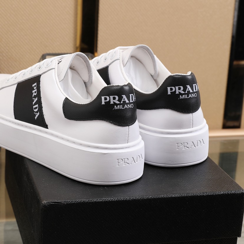 Prada Low Top sneaker 36 - vstockx
