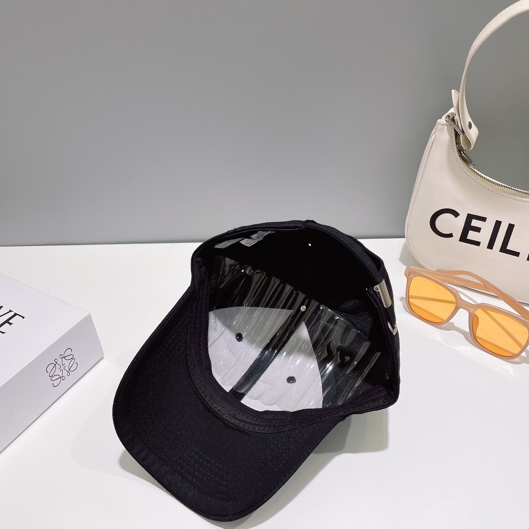 Streetwear Hat Chanel 329031 - vstockx