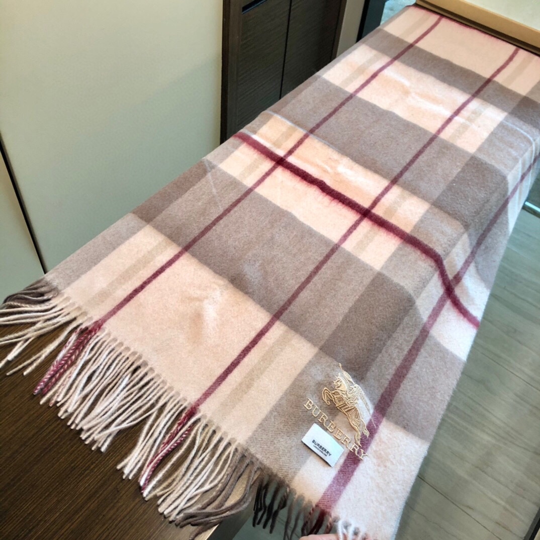 Streetwear Scarf Burberry 329079 size:70x200cm - vstockx