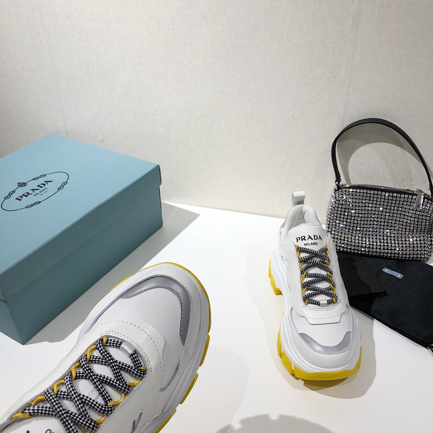 Prada Low Top sneaker 58 - vstockx