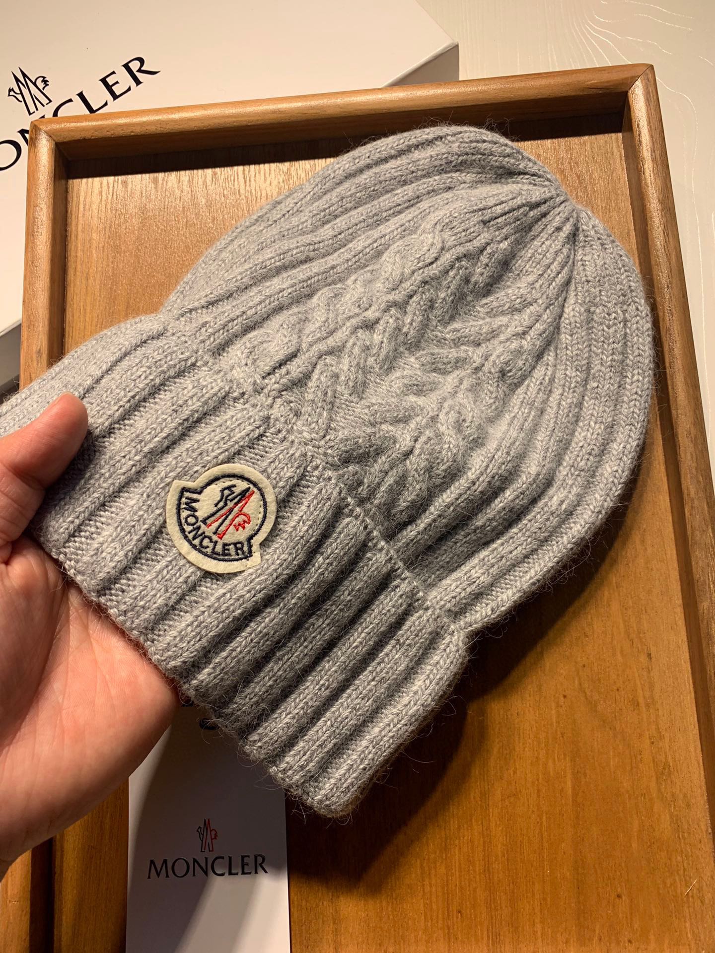 Hat Moncler 3 - vstockx