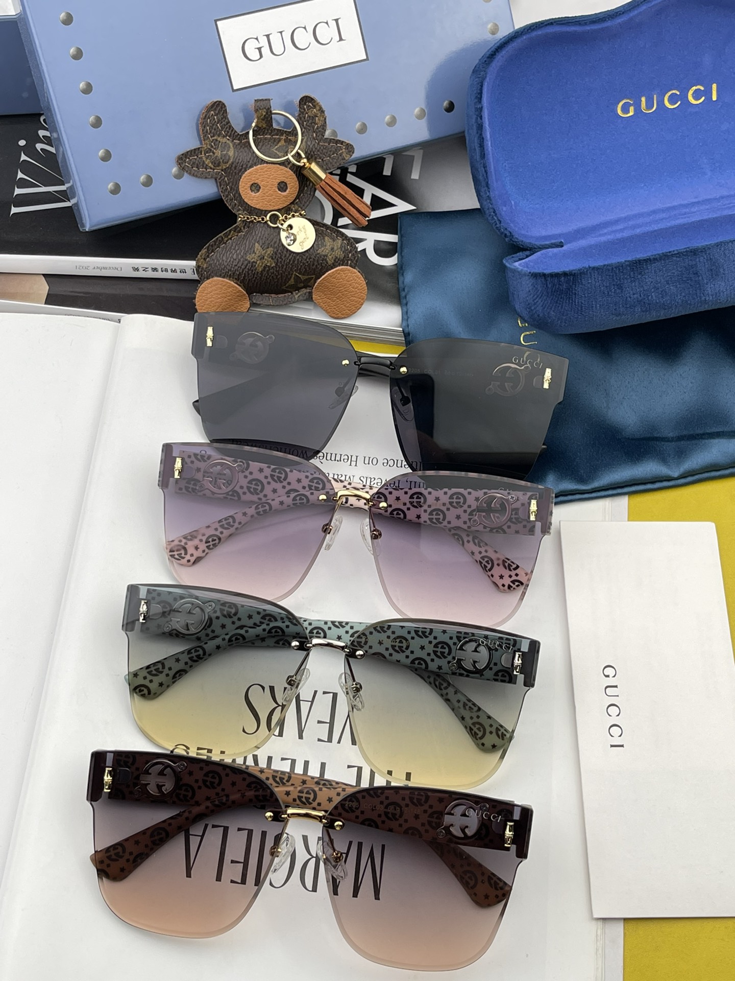 Sunglasses Gucci G5220 - vstockx