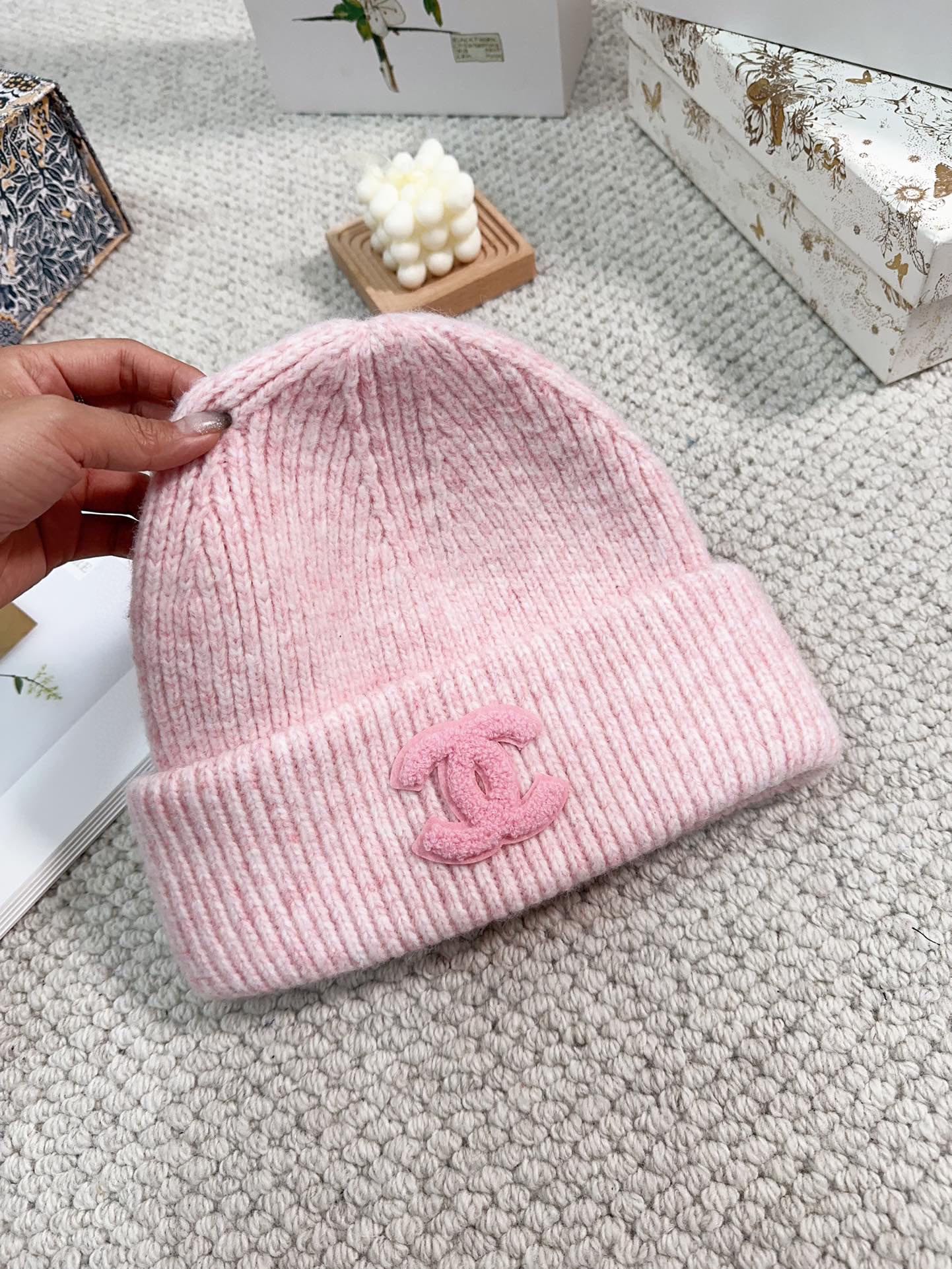 Streetwear Hat Chanel 329317 - vstockx