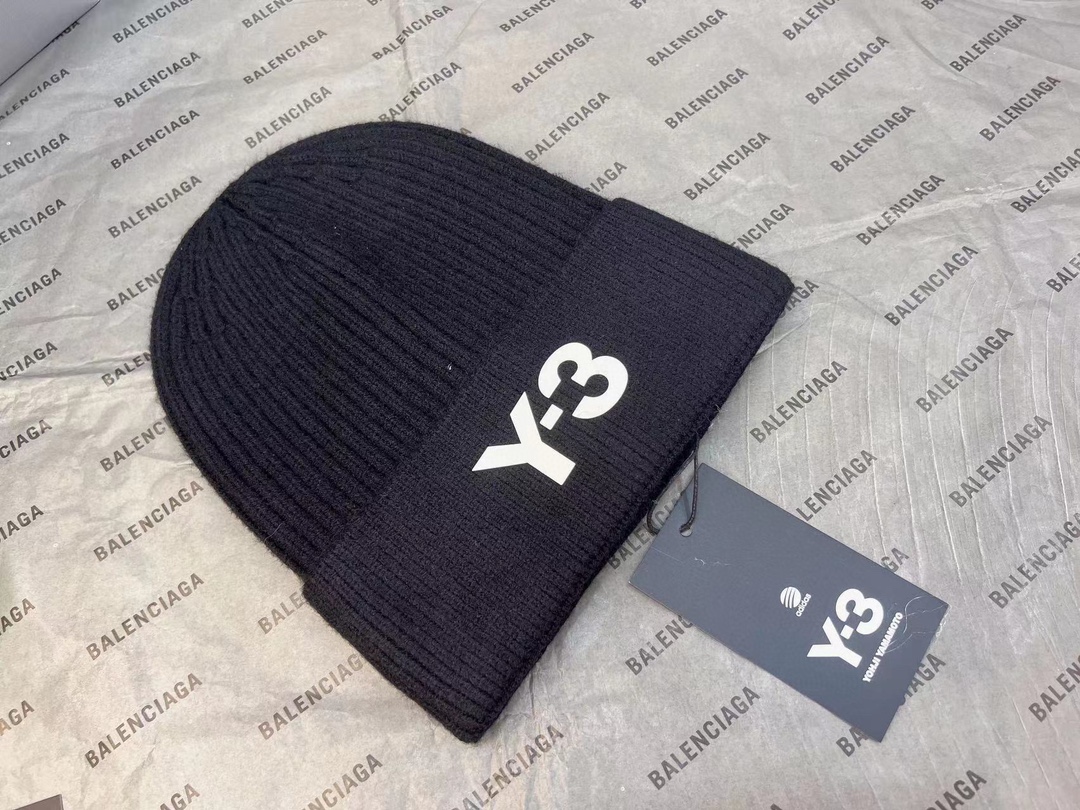 Streetwear Hat Y-3 329162 - vstockx