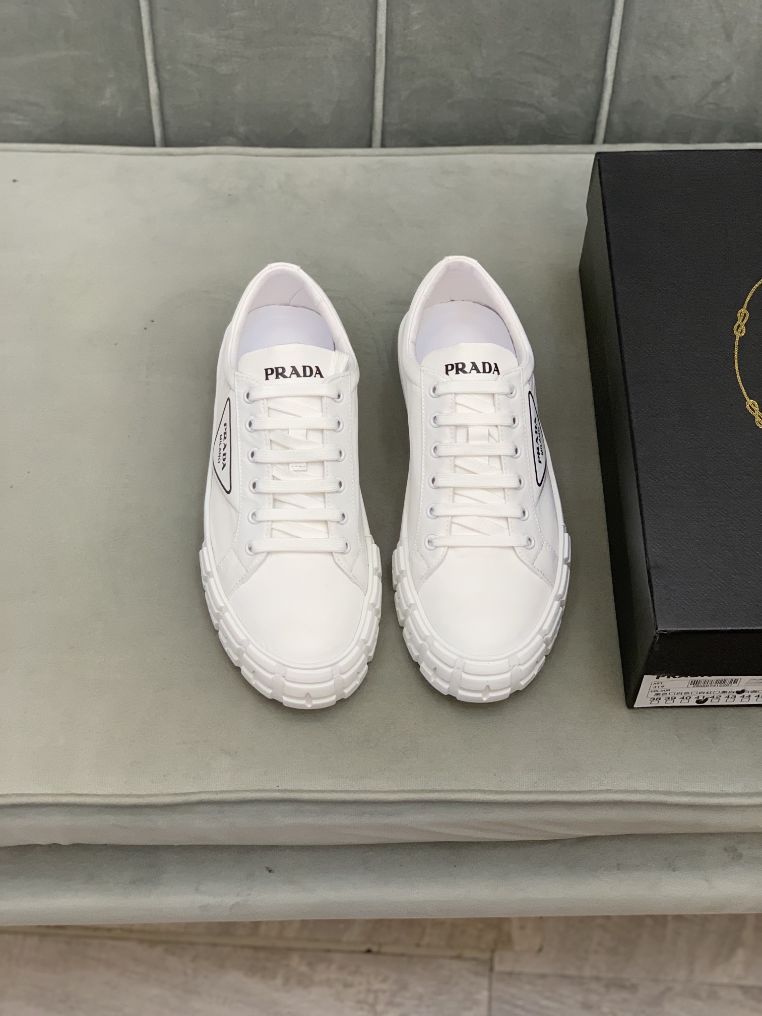 Prada Wheel Cassetta sneaker 8 - vstockx